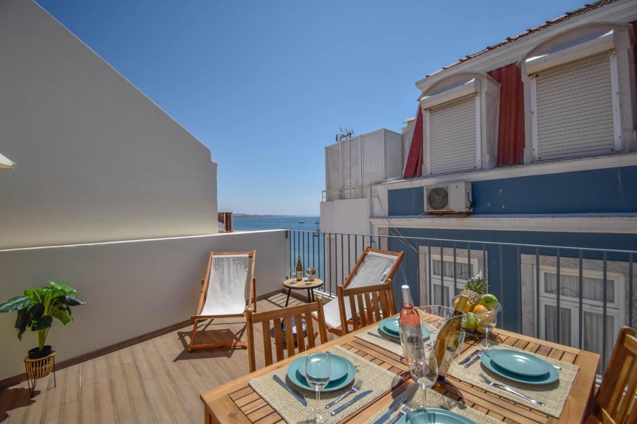 Central & Stylish 2 Bedroom Apartment W/ Balcony Cascais Exteriér fotografie