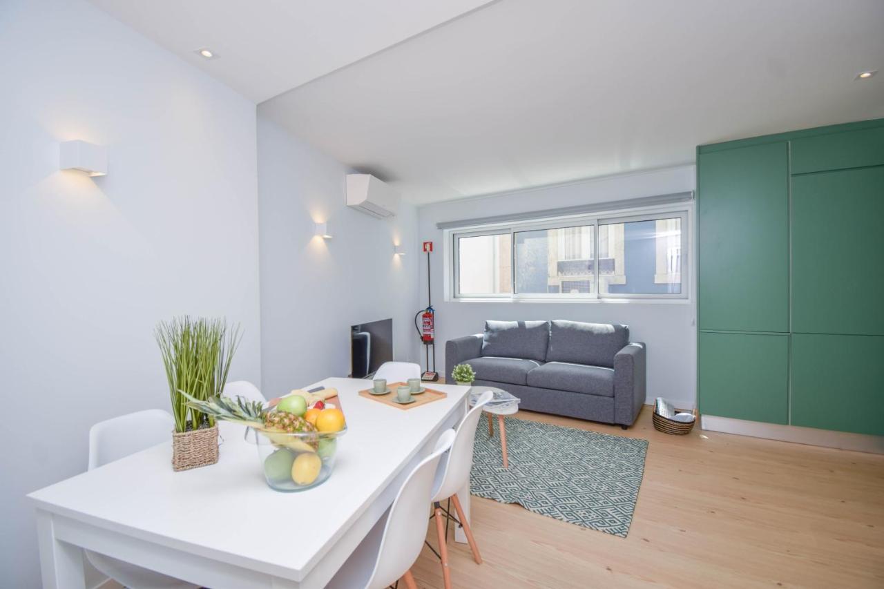 Central & Stylish 2 Bedroom Apartment W/ Balcony Cascais Exteriér fotografie