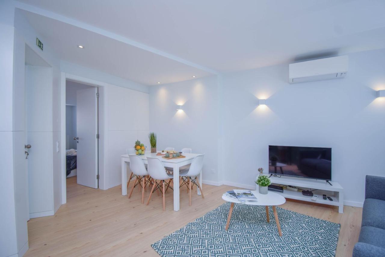 Central & Stylish 2 Bedroom Apartment W/ Balcony Cascais Exteriér fotografie